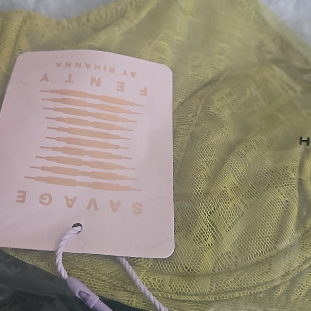 Savage X Fenty Signature Script Unlined Bra Tea Garden Green NIP - Picture 9 of 13